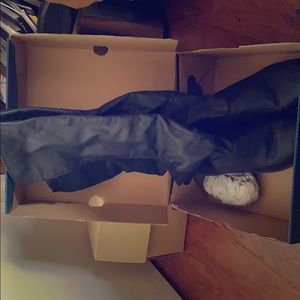 Over the knee boots black